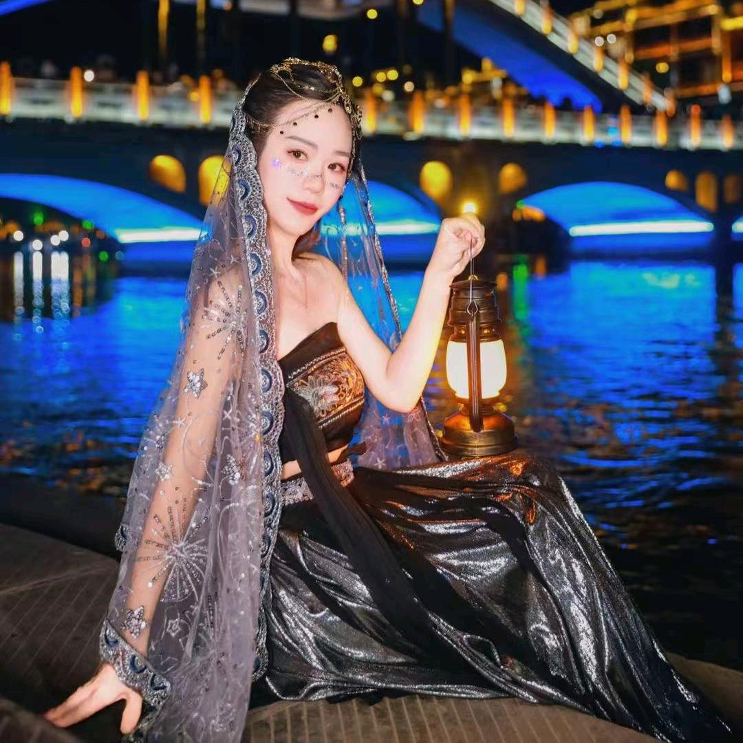 欢子 ☃️爱化妆💄