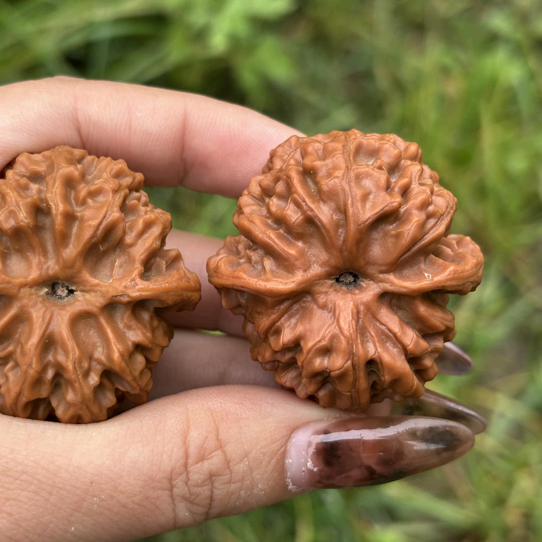 半山精品文玩核桃