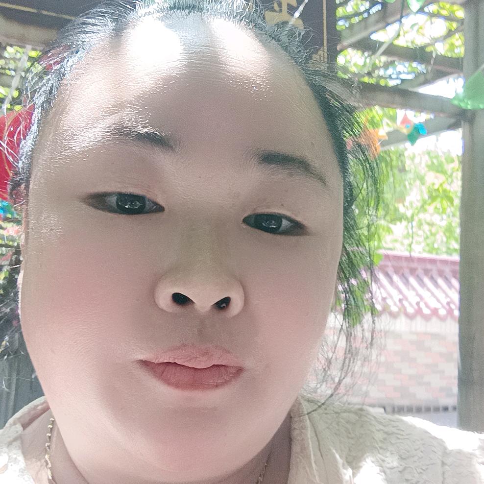 美女洋娃