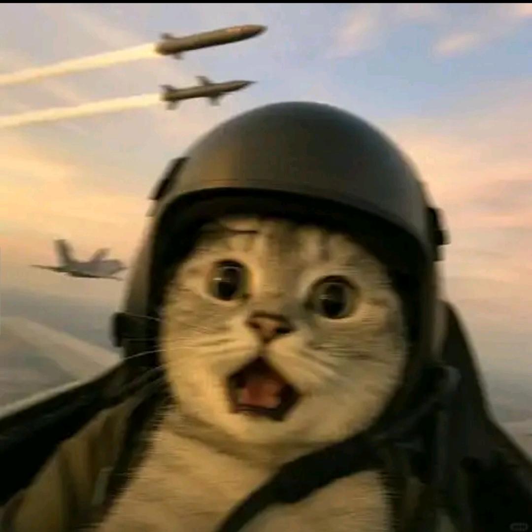 旱厕点烟被炸上天