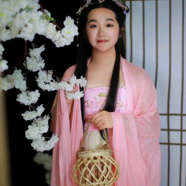 彩月