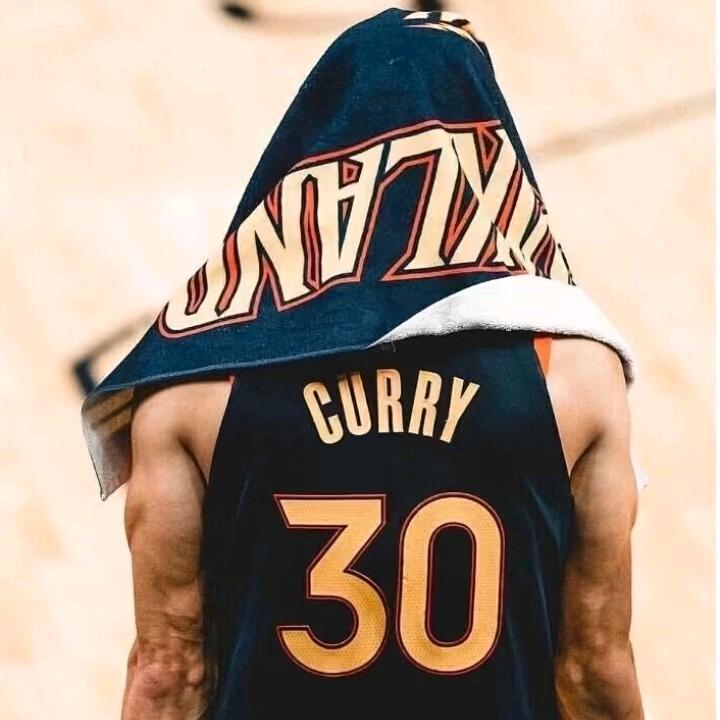 萌神   🏀