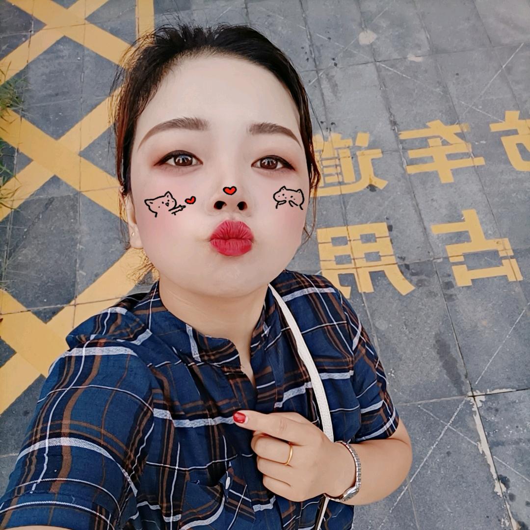 盼（两个皮夹克的妈妈）