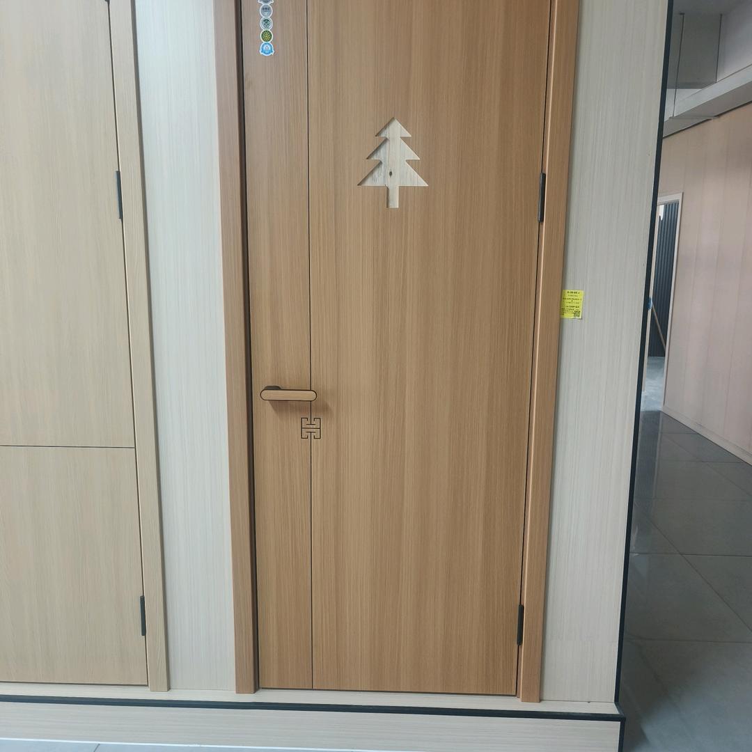 嵩明县千鼎福木门工厂