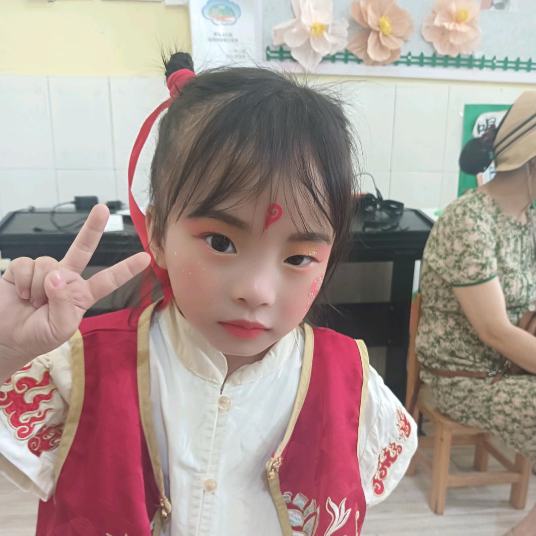 何丽萍
