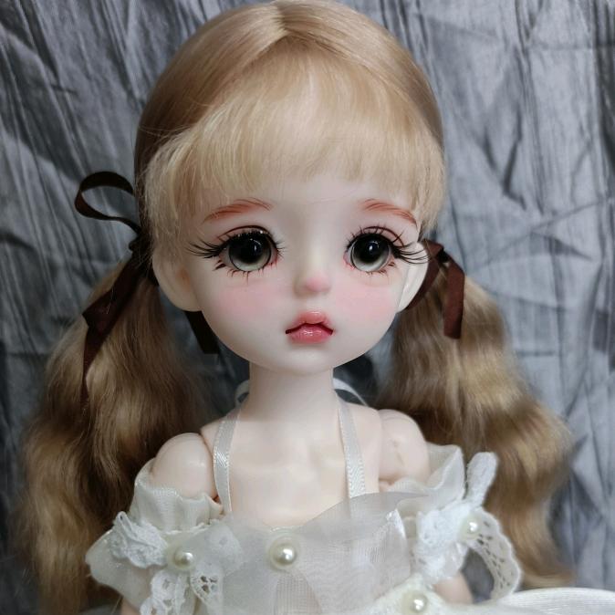 晚霞手绘娃工作室