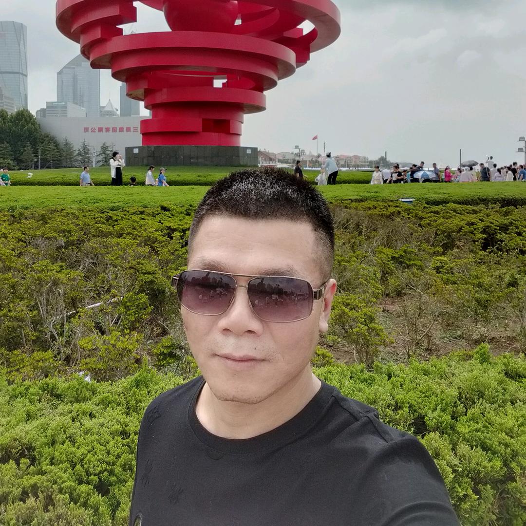 理诚服装厂，李军（斌）。