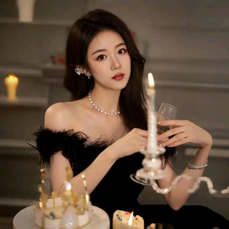 小猫👩‍❤️‍💋‍👨小鱼