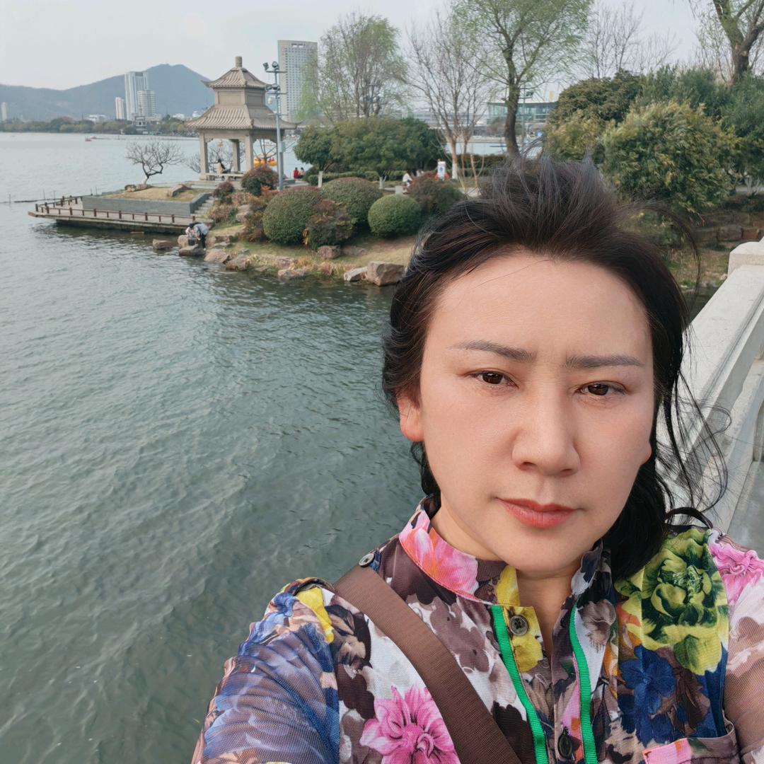 权悦爱