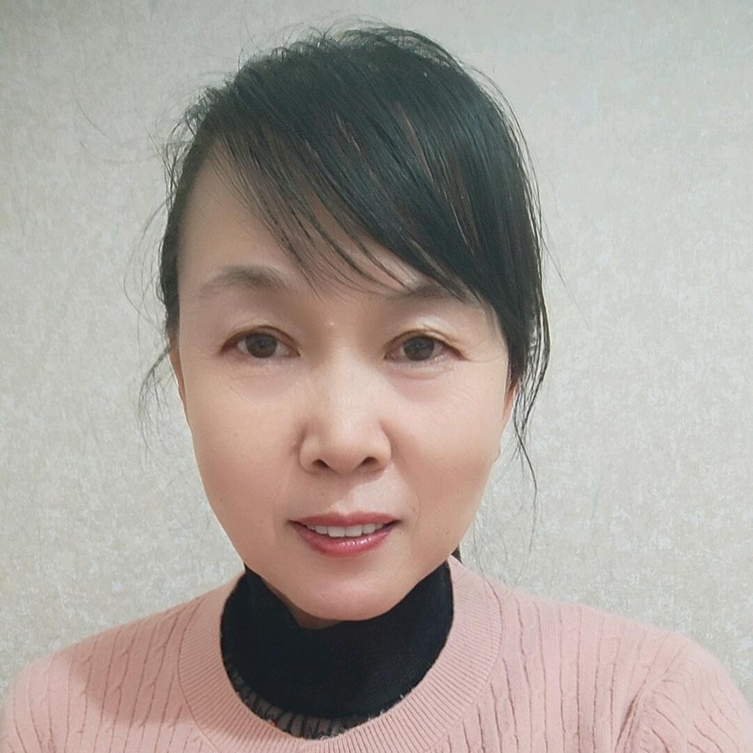 霞姐 在发光