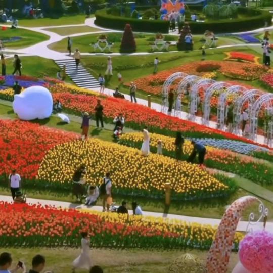 向钱赚，向厚赚