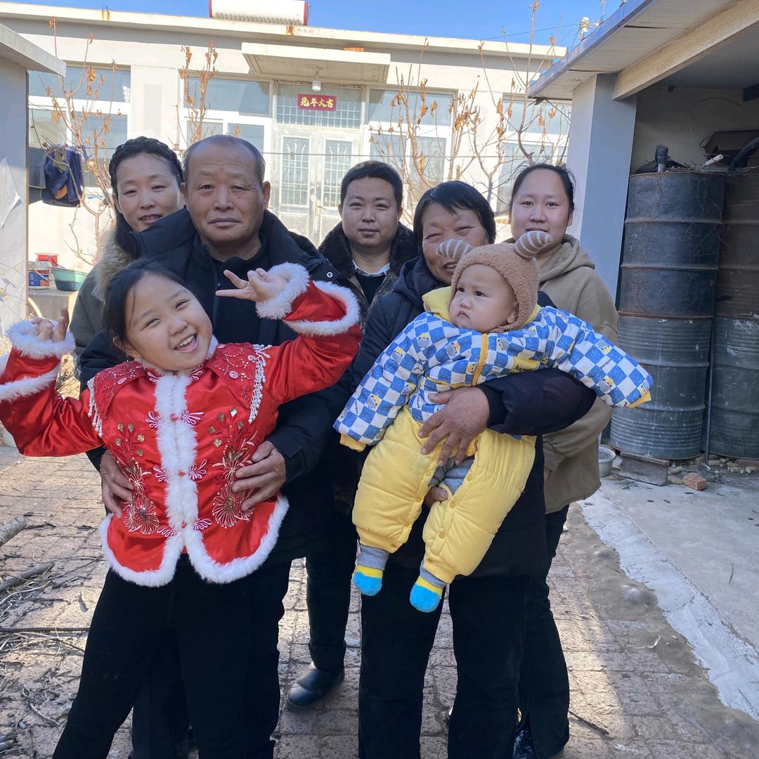 小亮一家人