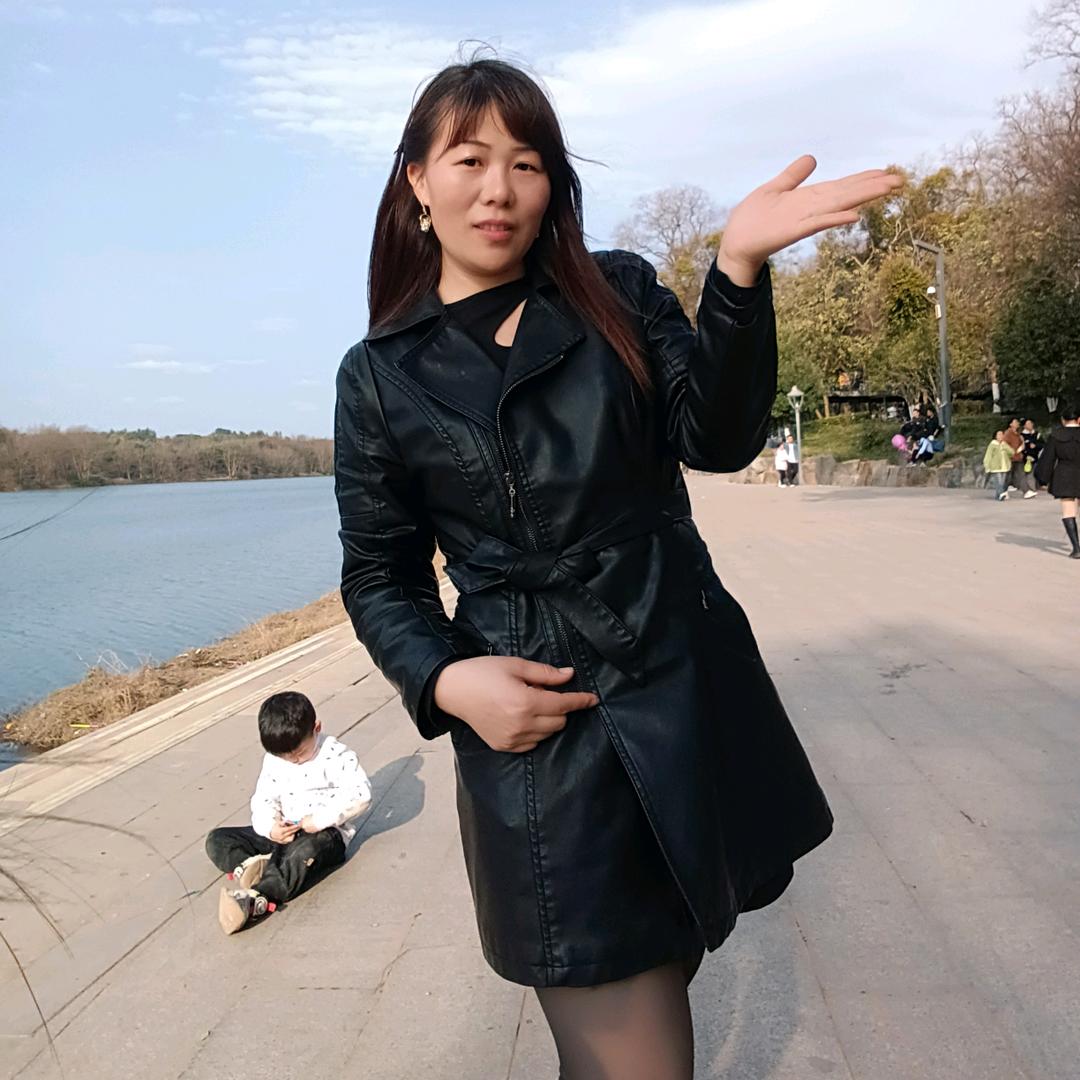 韩依族服饰