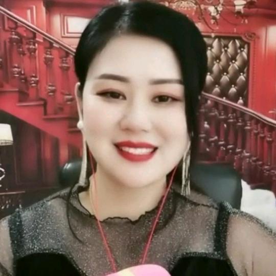 偷吻😘月亮🎤每天下午3点10分见