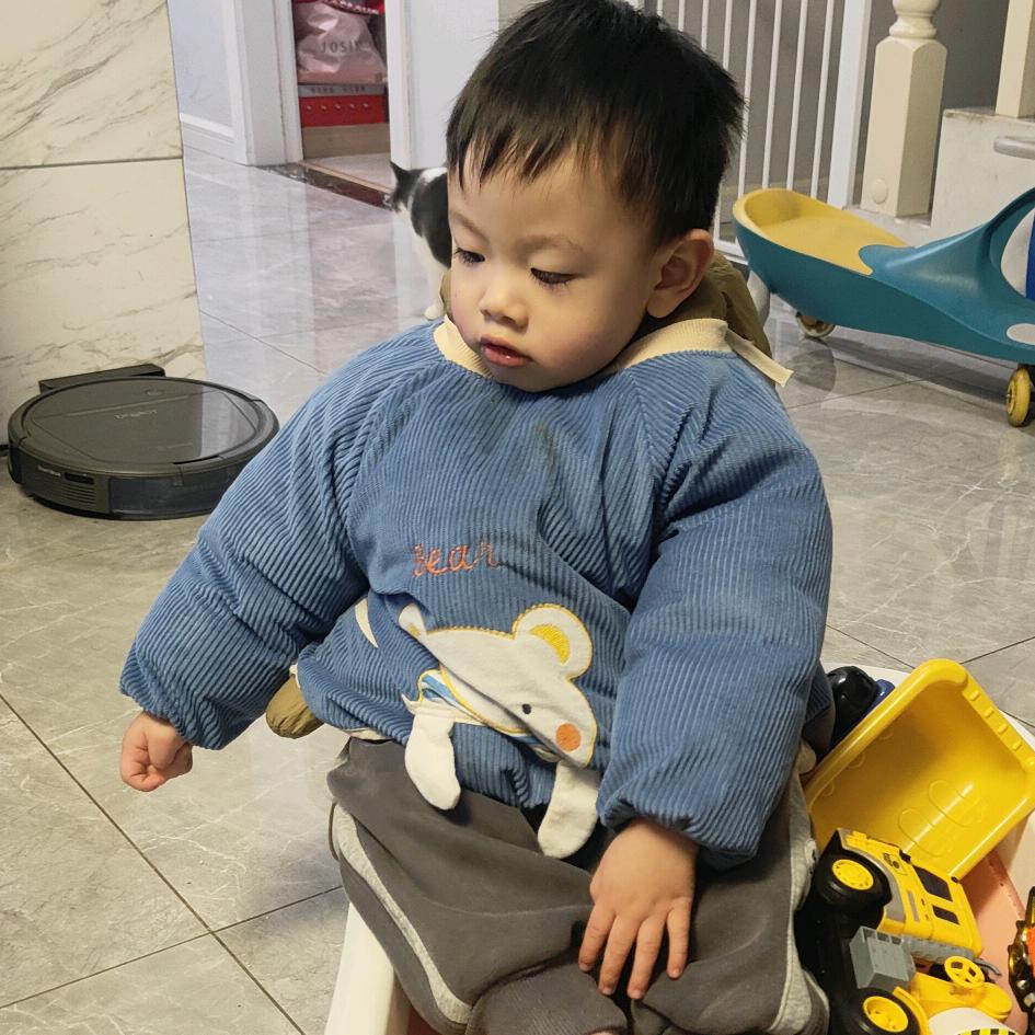 奕奕很哇塞