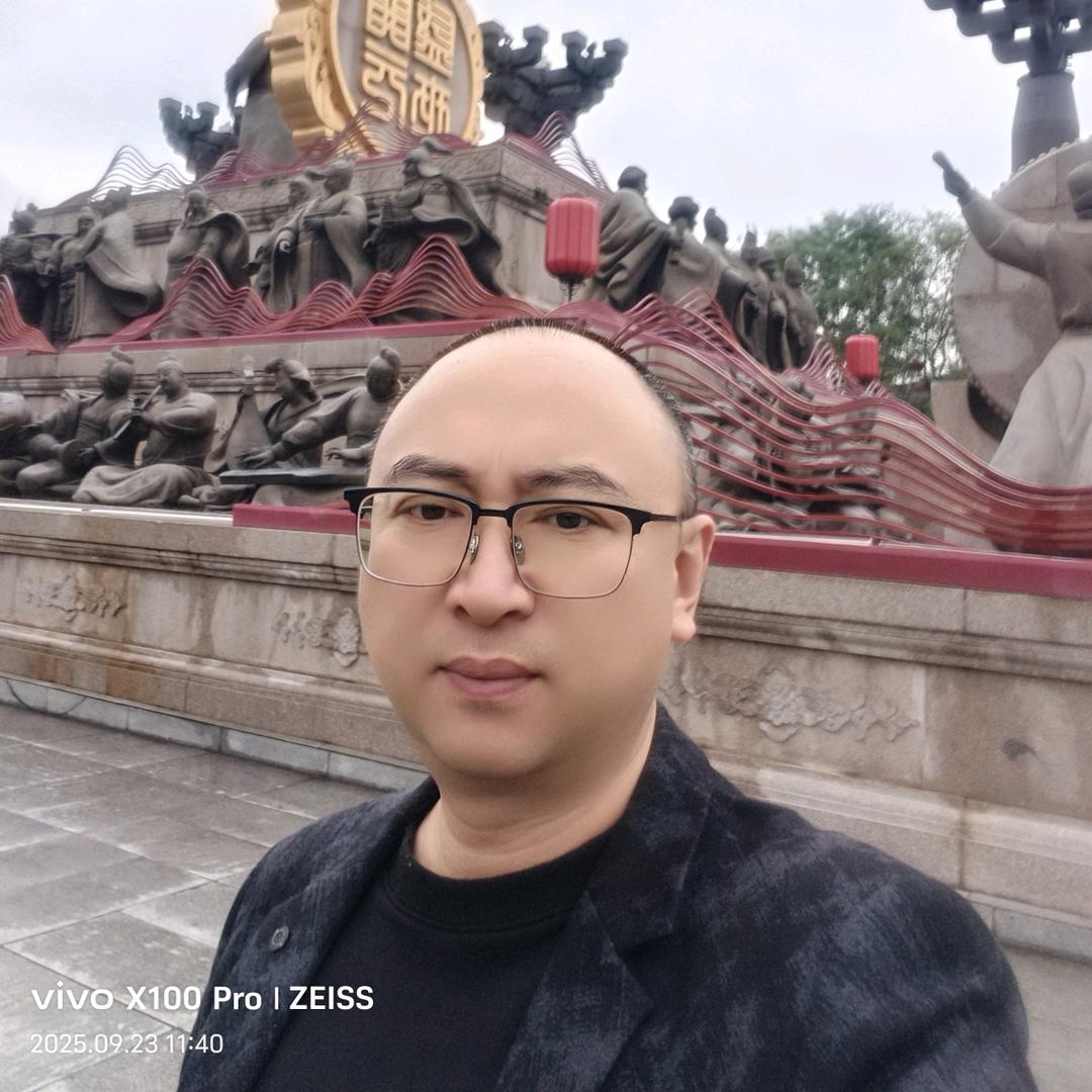 陈萌厚爱