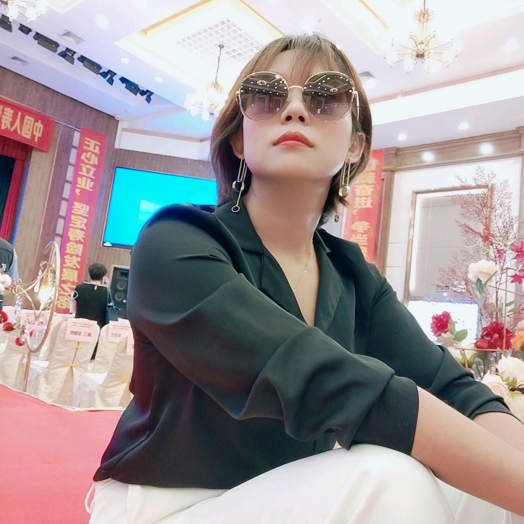 梨涡小小🎤