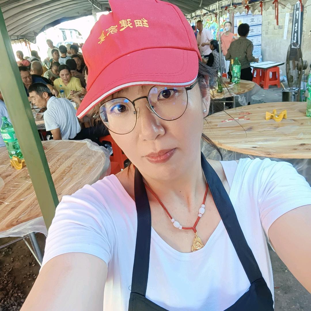 细建口味馆，兼专业承包下乡酒席