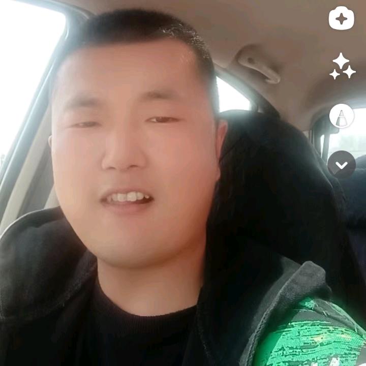 小挖裴雷