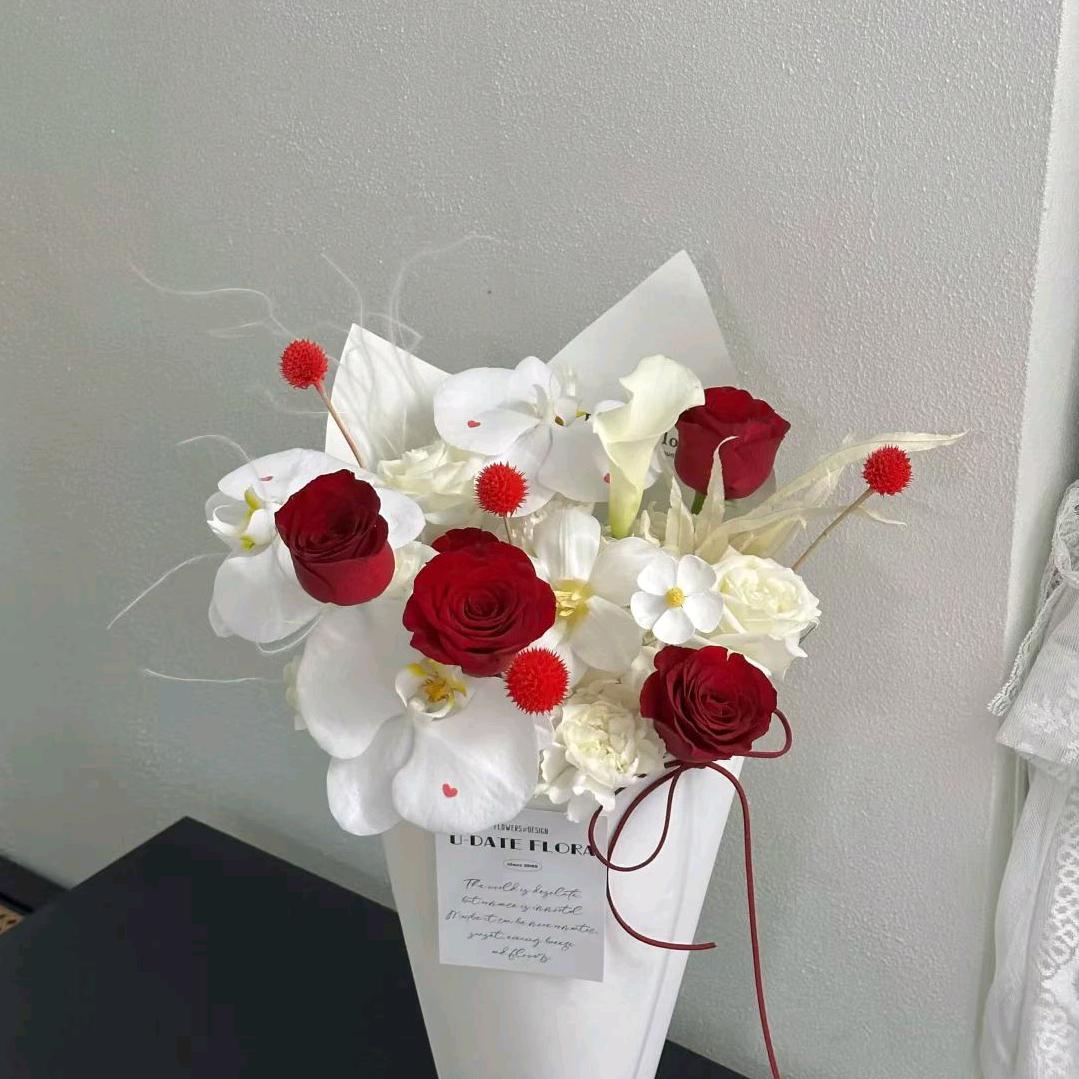 妍菲花艺🌷🌷🌷（凌）