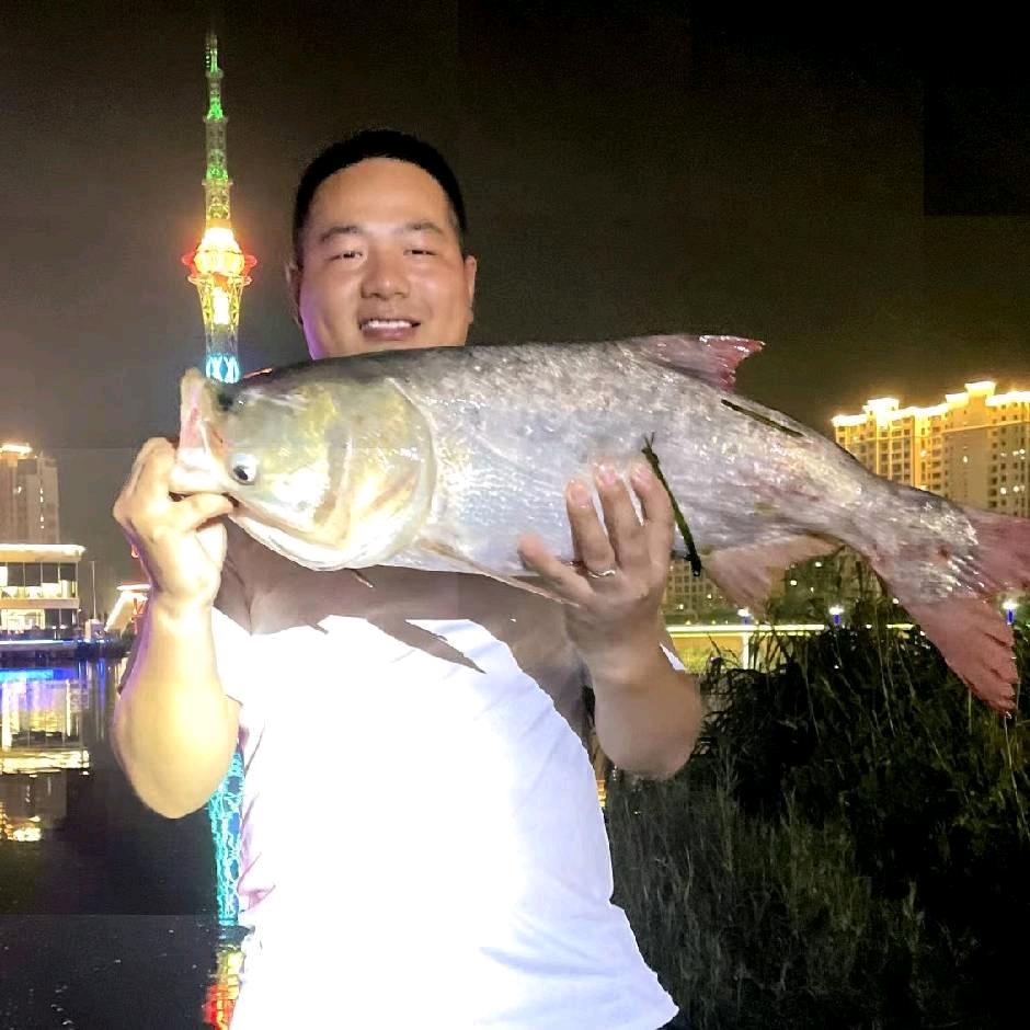 小陆爱钓鱼（传统钓）