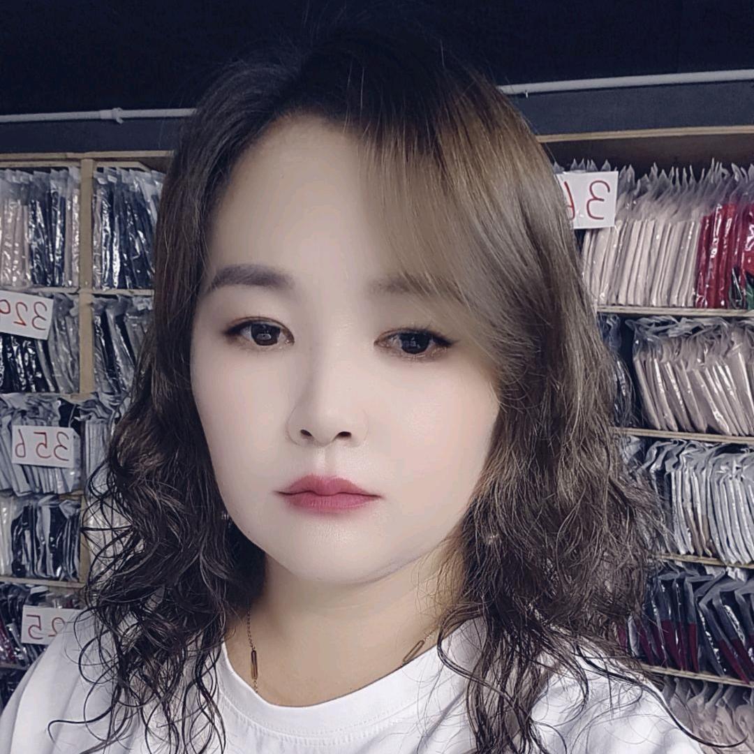 文胸批发的小姐姐