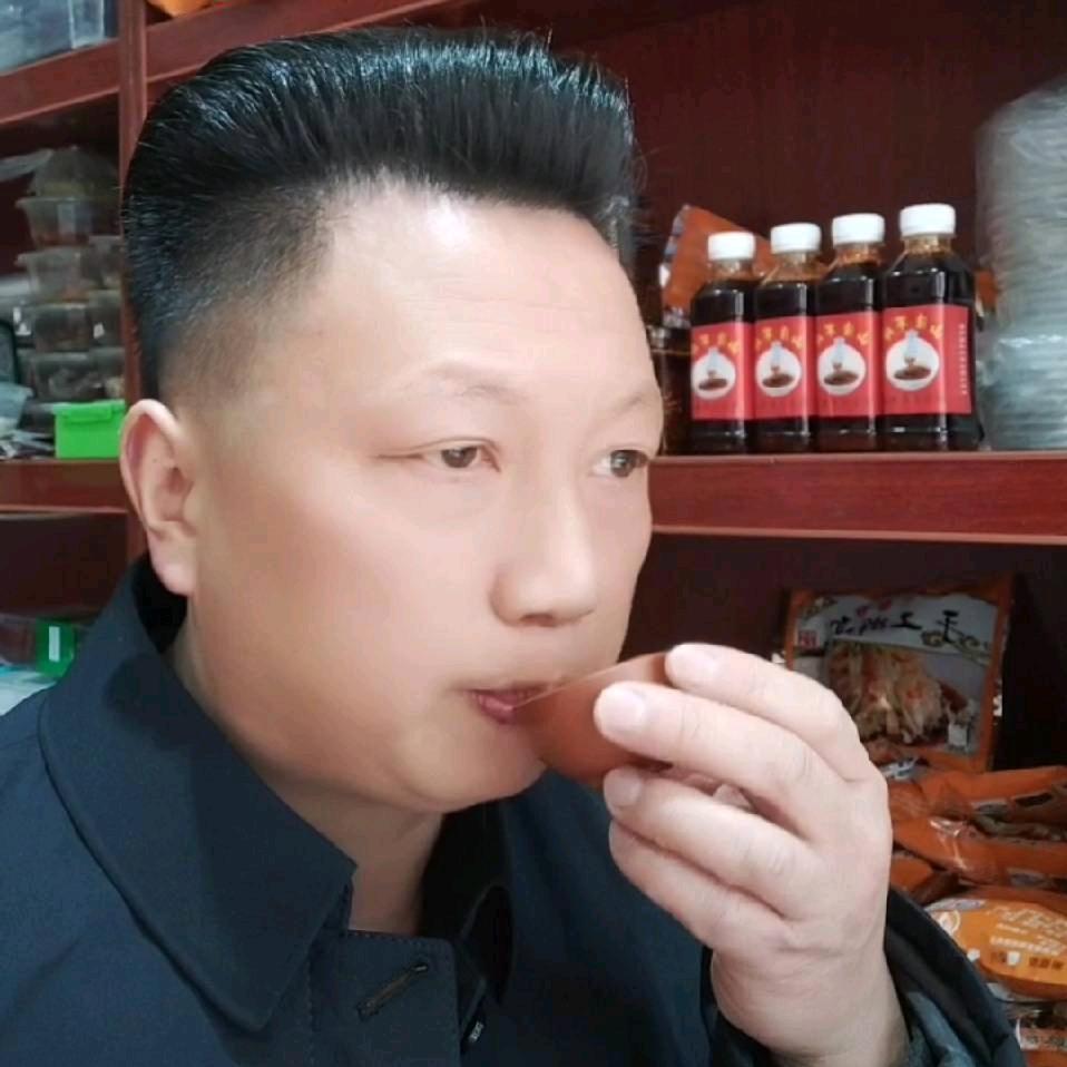 山潼军玲（哇塞团队）