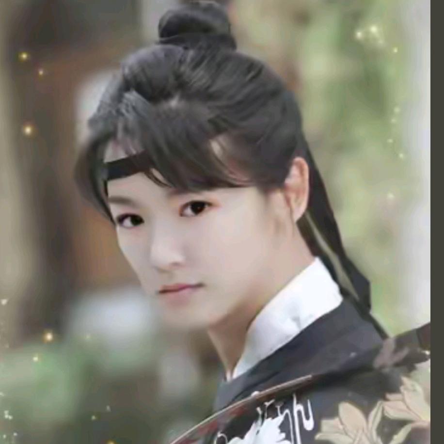 嫣然