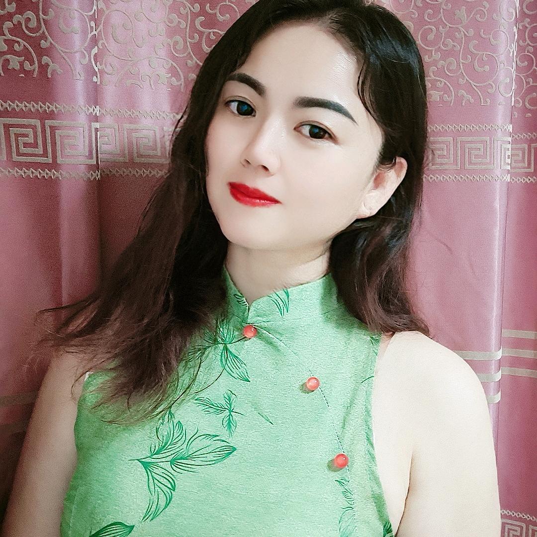 玲儿单身    直播时间早上5点晚上8点