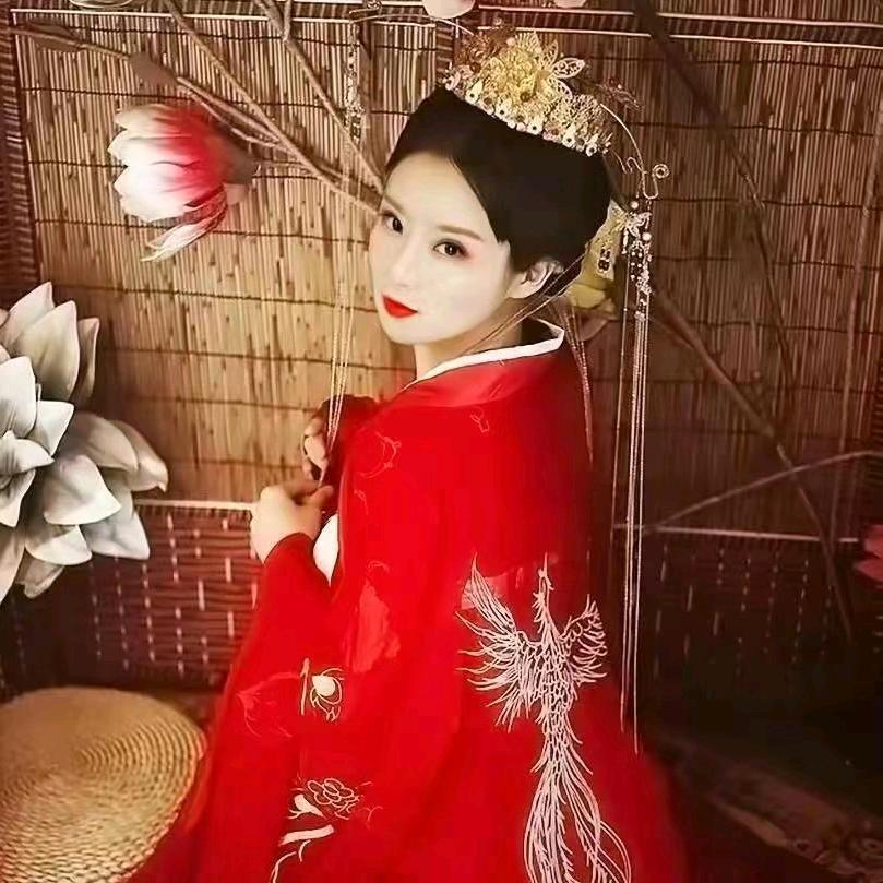 《鲸  落》《六个孩子的妈妈》