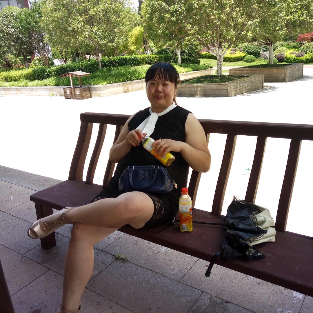 丑小鸭。