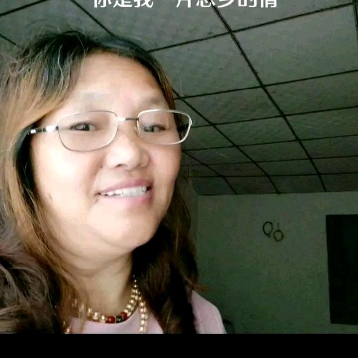 单身一人。冬天快来了。