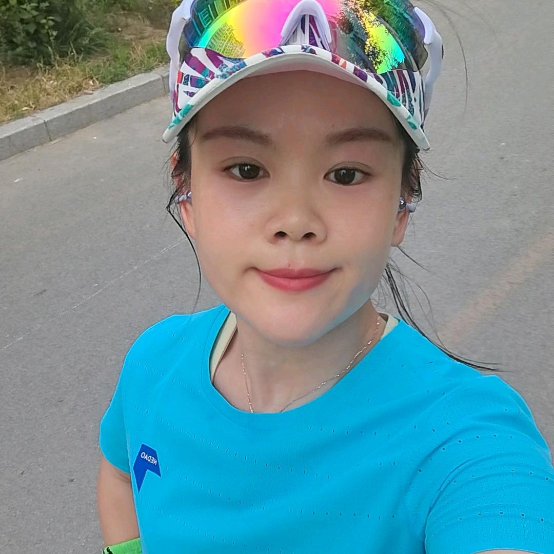 雅兮跑步