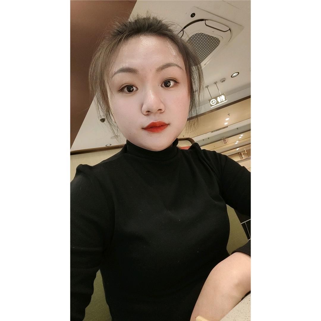 杨小芹。