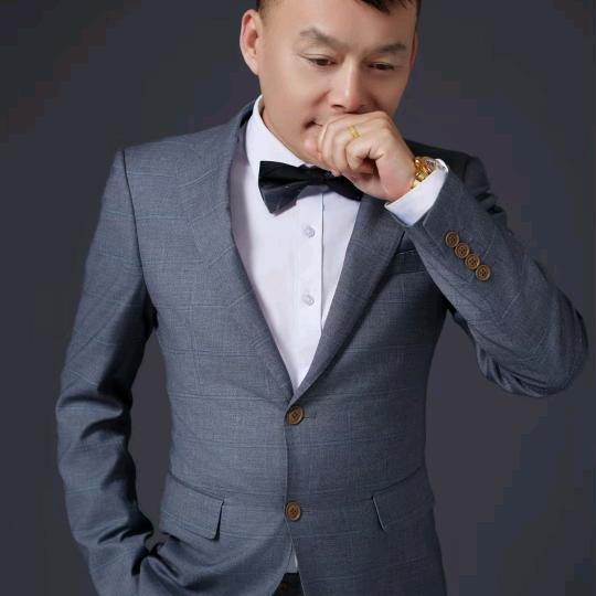 20点直播张杰，民族舞蹈爱好者