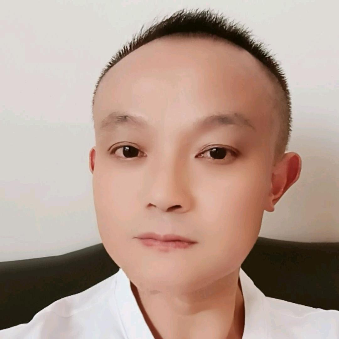 少年感大叔