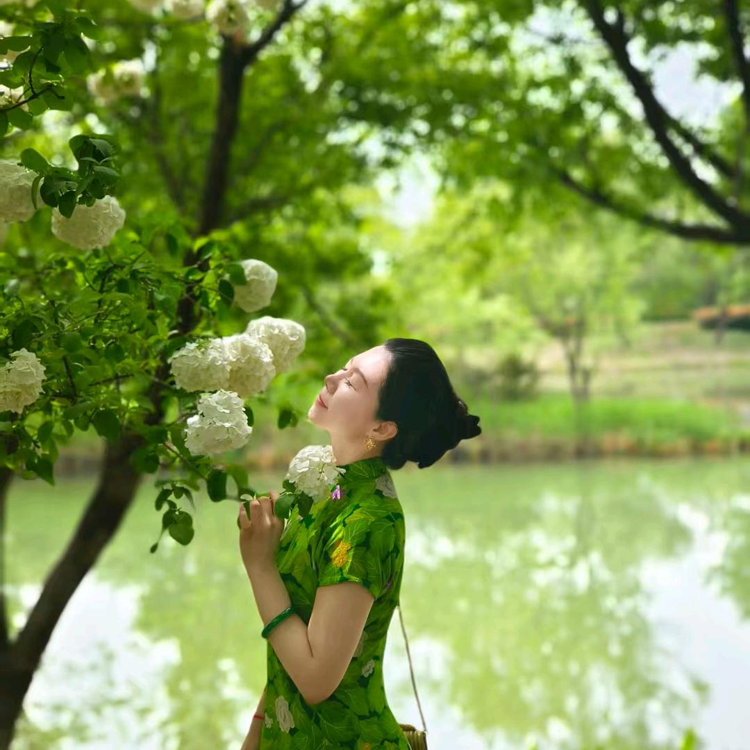 紫焱爱穿旗袍呀