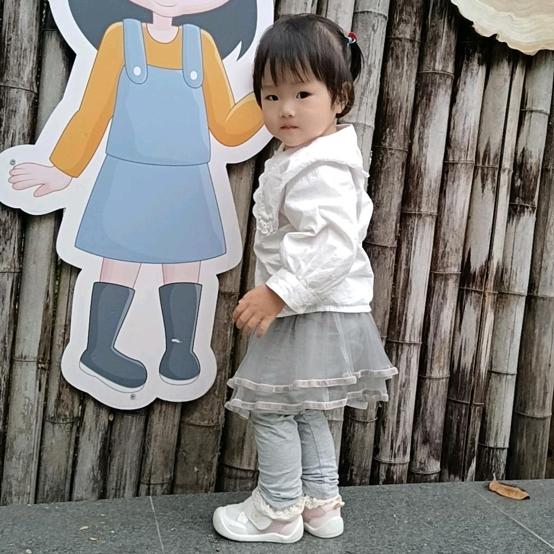 张佳