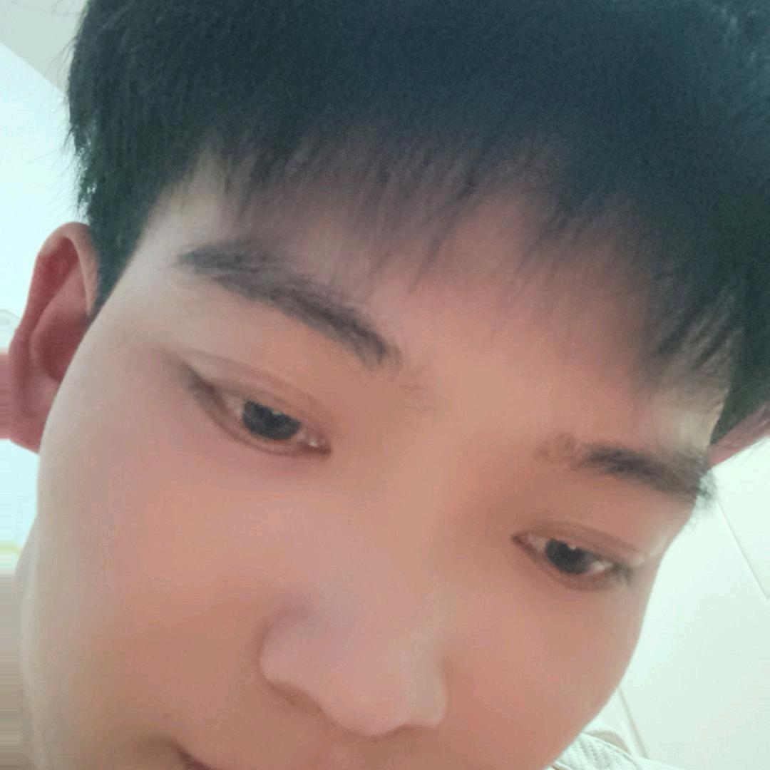 小尾巴爱唱歌🎤