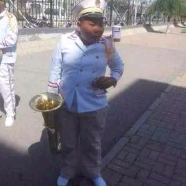 卿怜（橱窗有好书）