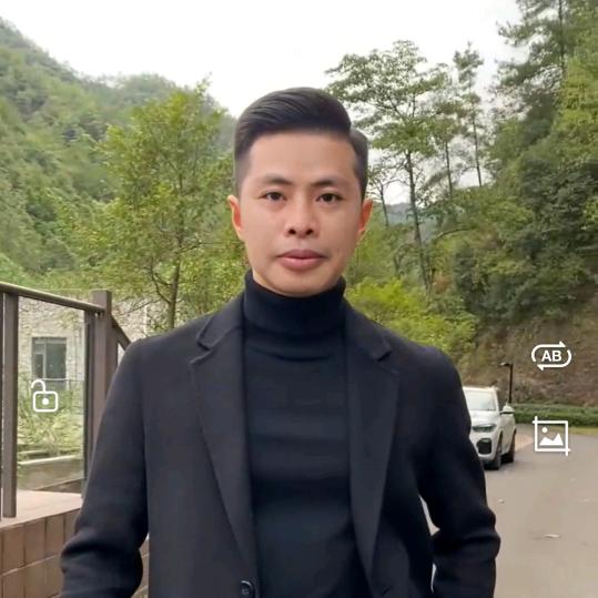 💟💜爱唱歌的跑调哥🎤🟣