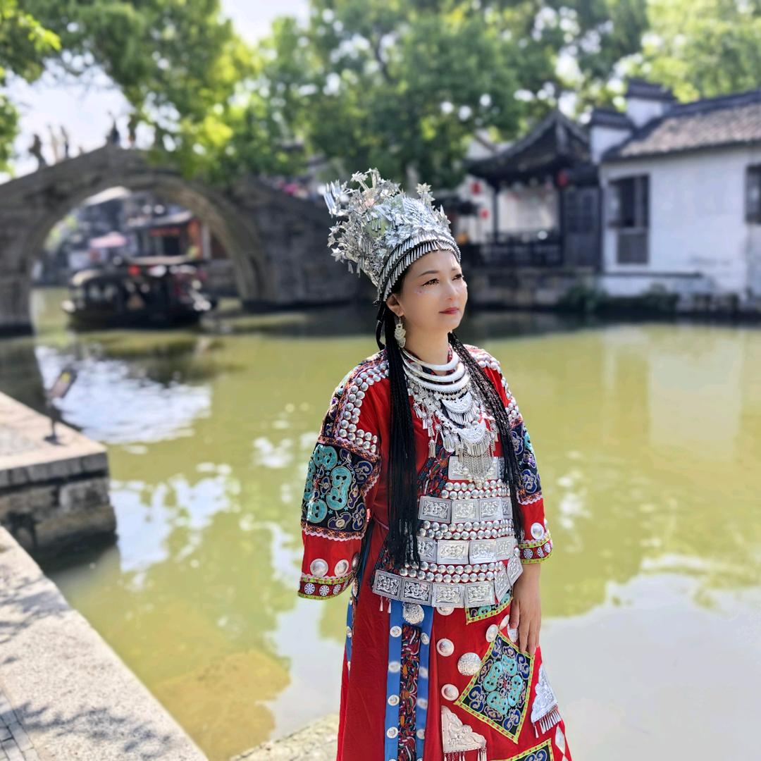 鹤岗市佳霖房地产中介服务有限公司