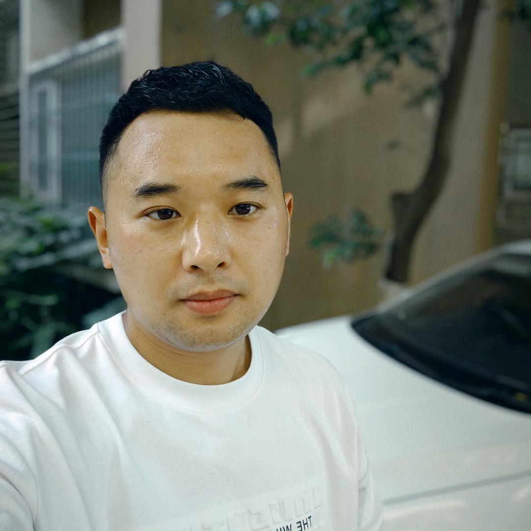 黝黑的石头