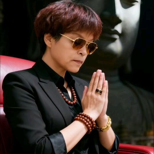 波红慧美好一家