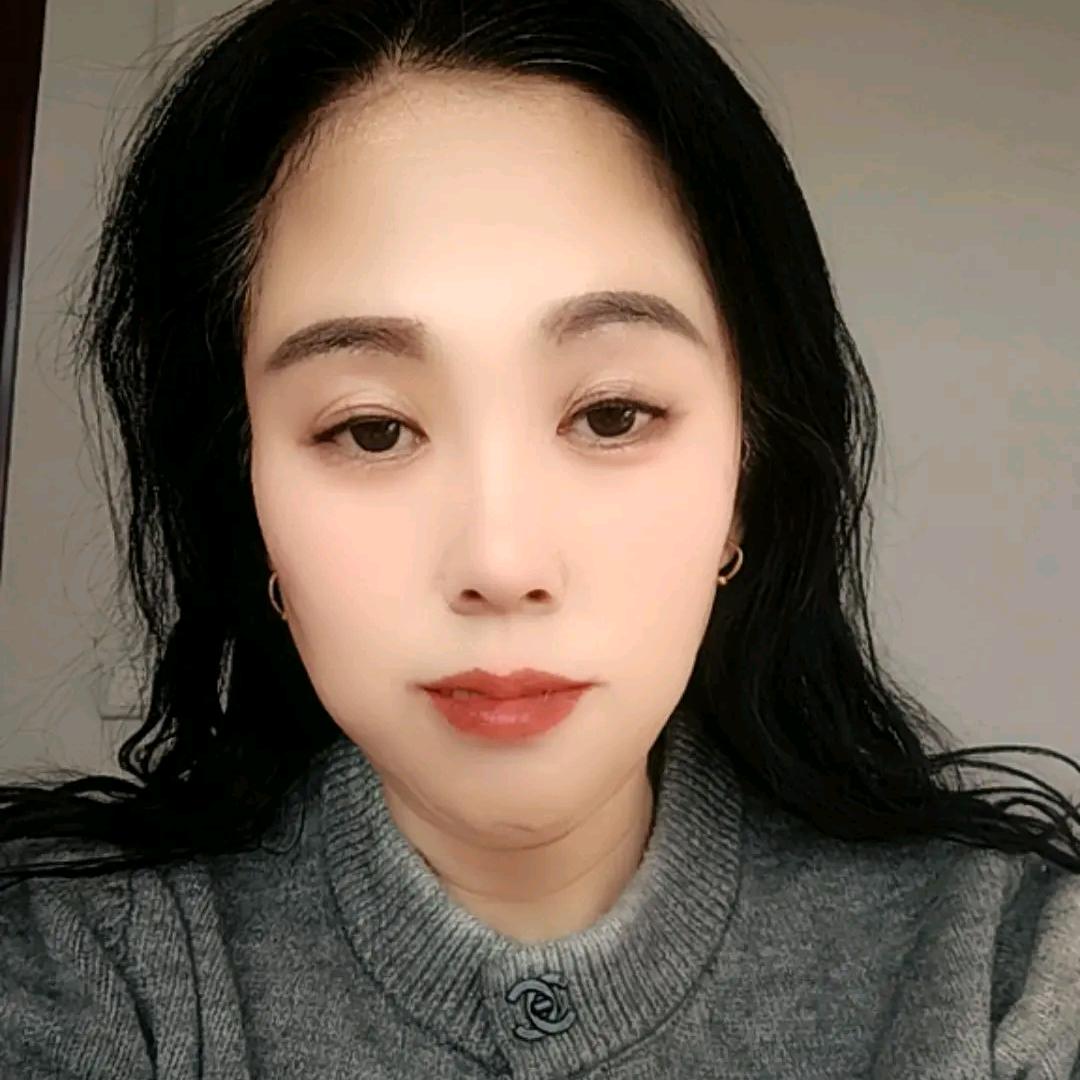 风情伊人((拒绝私聊)