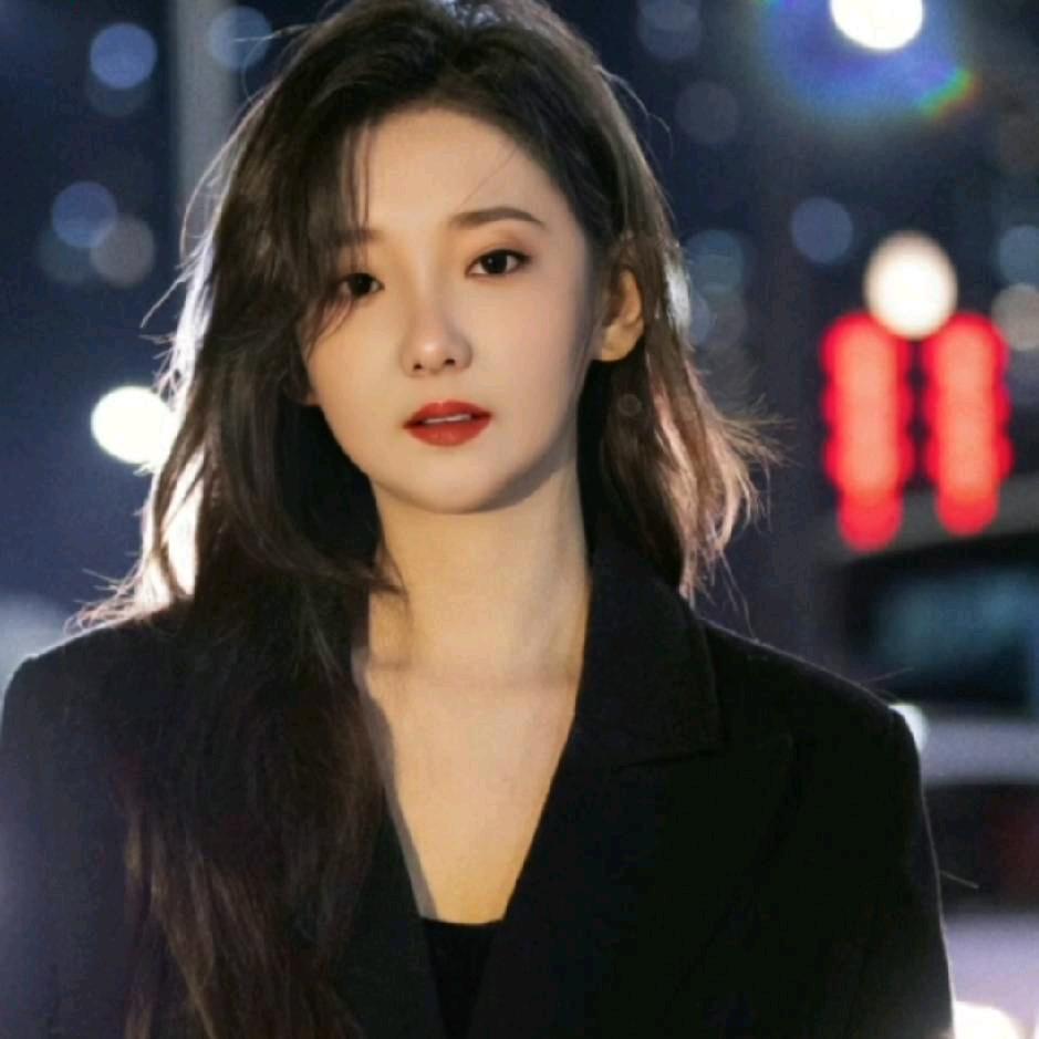 呆萌的李小苗