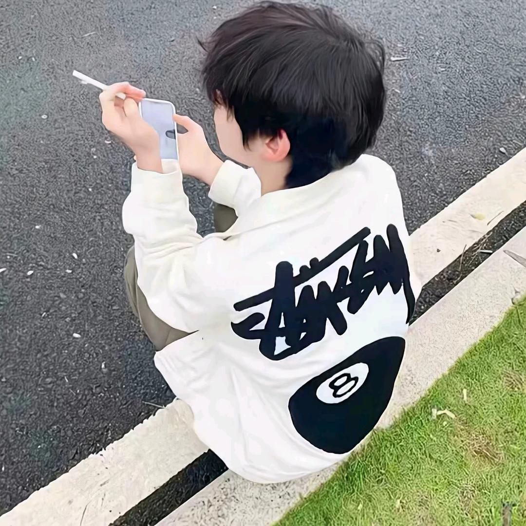 阴郁天.