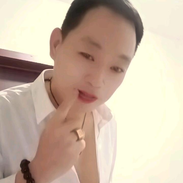 秀峰发艺