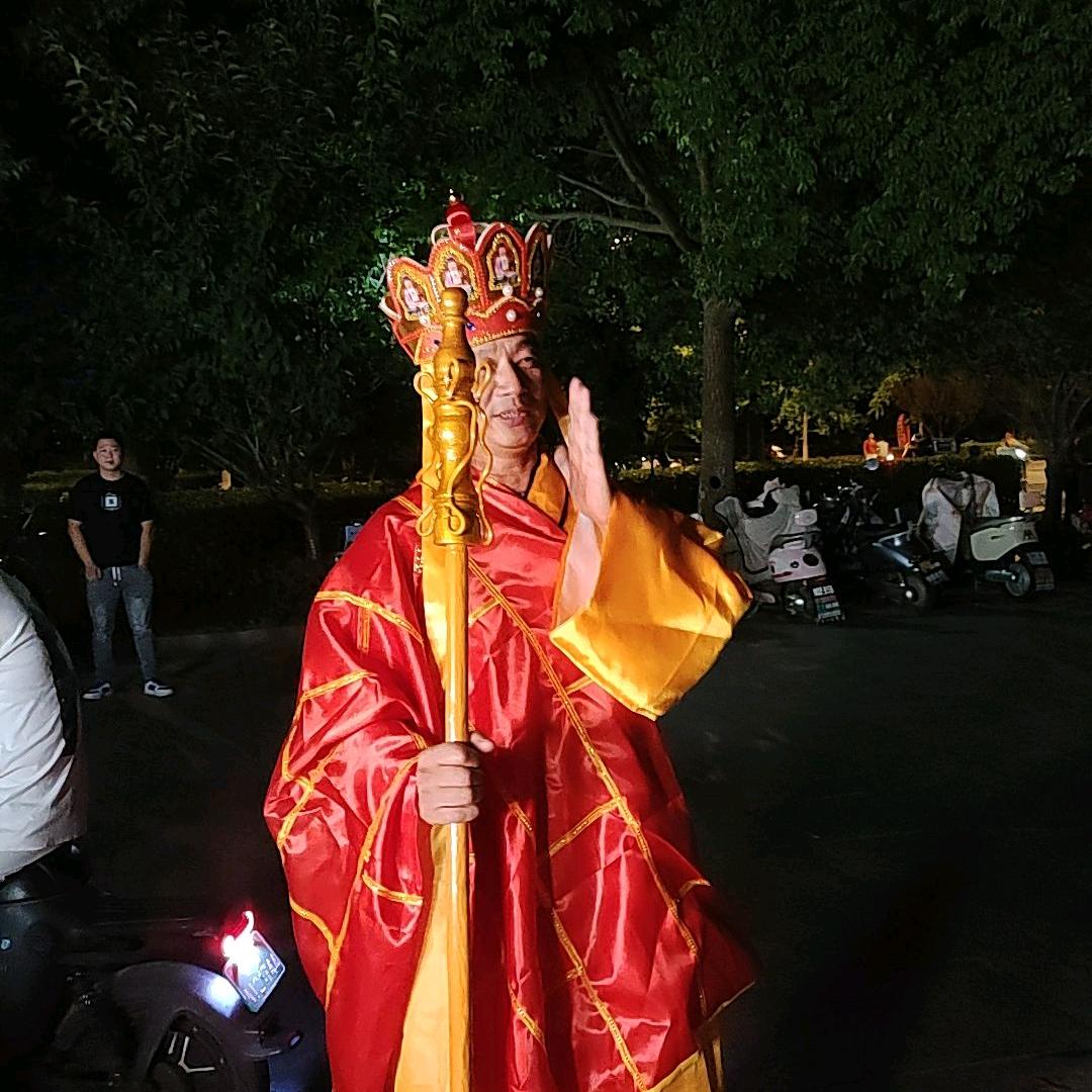 断头舞小哥