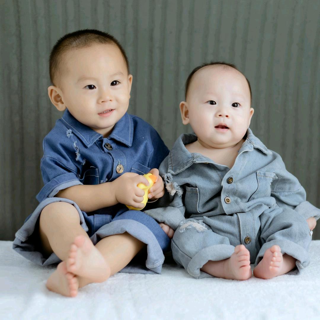 03年离婚带两个男孩